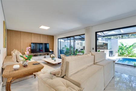 Casa à venda com 4 suítes no condomínio Villa Suiça, São Paulo - SP