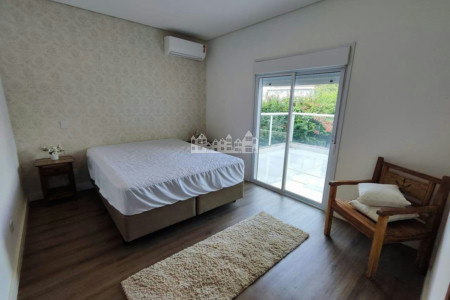 Casa à venda com 6 suítes no condomínio Portal Ouro Verde, Atibaia - SP