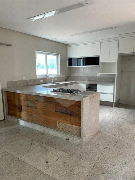 Casa à venda com 3 suítes no condomínio Quinta de Santo Antônio, São Paulo - SP