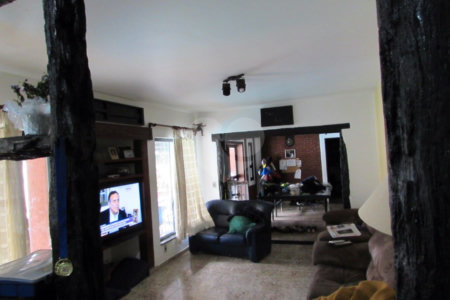 Casa Térrea à venda ou para alugar com 5 quartos, sendo 2 suítes, em Vila Horizonte, Mogi das Cruzes, SP