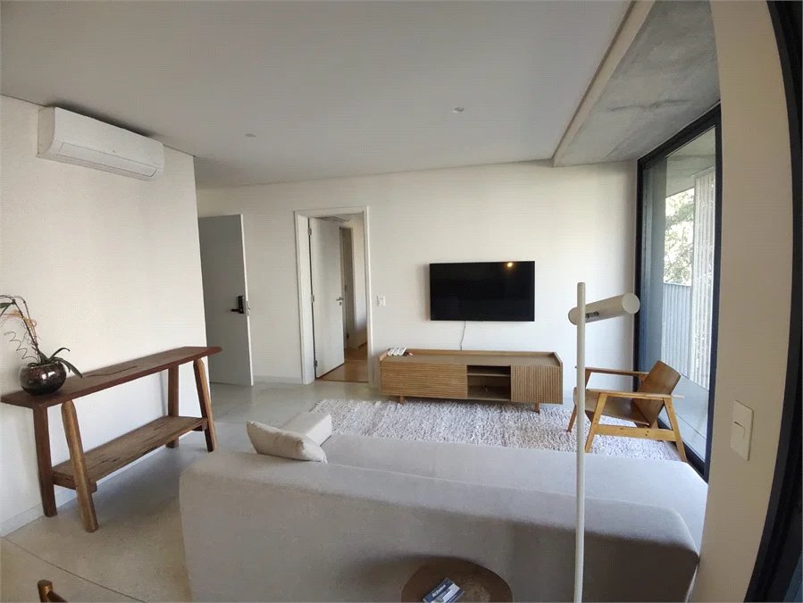 Apartamento à venda ou para alugar com 1 suíte em Jardim das Bandeiras, São Paulo, SP