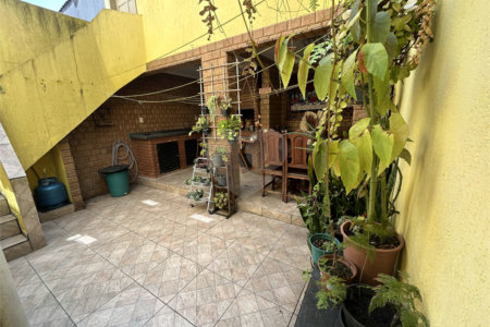 Sobrado à venda com 3 quartos em Jardim Santo Antoninho, São Paulo, SP