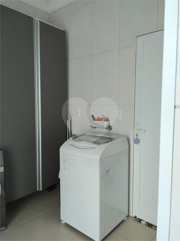 Casa à venda com 4 quartos, sendo 2 suítes, no condomínio Primavera, Salto - SP
