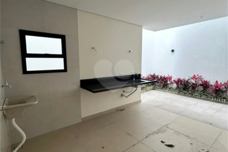 Sobrado à venda com 3 suítes em Vila Yara, Osasco, SP