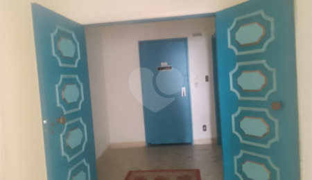 Apartamento à venda com 4 quartos, sendo 1 suíte,  em República, São Paulo, SP