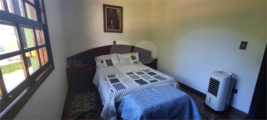 Casa à venda com 4 quartos, sendo 1 suíte, no condomínio Parque Imperial da Cantareira, Mairiporã - SP