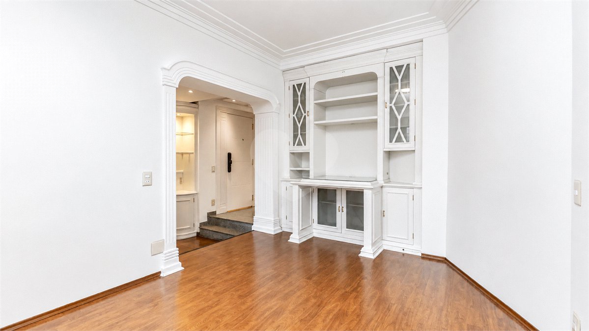 Apartamento à venda com 4 quartos, sendo 2 suítes,  em Brooklin Paulista, São Paulo, SP