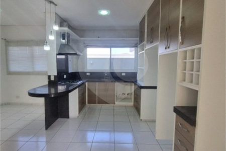 Casa à venda com 3 suítes no condomínio Residencial Terras de Vinhedo, Vinhedo - SP