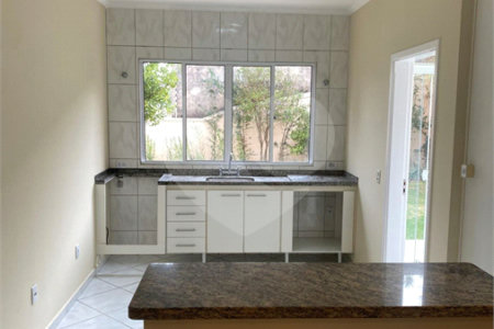 Casa para alugar com 3 quartos, sendo 1 suíte, no condomínio Reserva da Mata, Vinhedo - SP