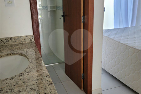 Apartamento à venda com 1 suíte em Taperapuan, Porto Seguro, BA