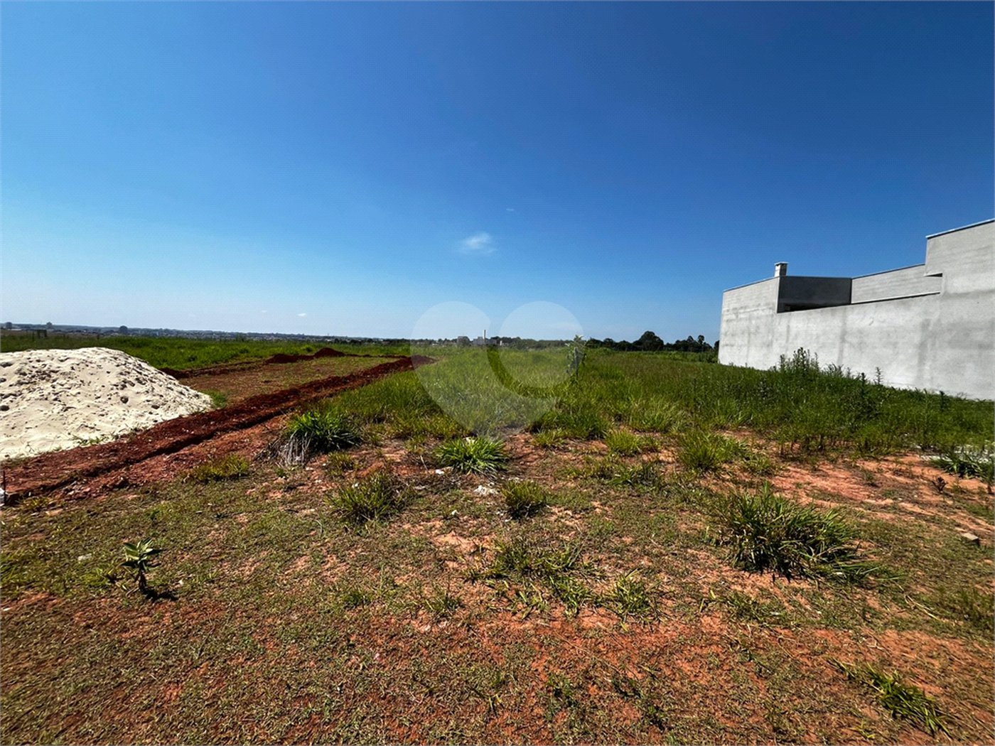 Terreno à venda com 3 quartos, sendo 1 suíte,  em Parque Itapê, Itapetininga, SP