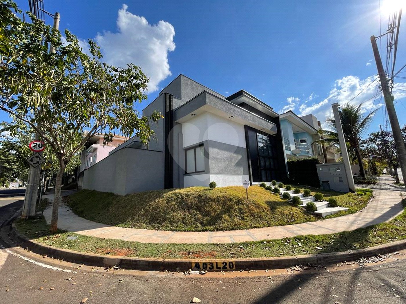 Casa à venda com 3 suítes no condomínio Villa dos Inglezes, Sorocaba - SP