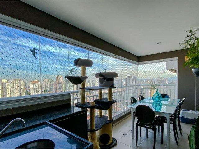 Apartamento à venda com 2 quartos, sendo 1 suíte,  em Tatuapé, São Paulo, SP