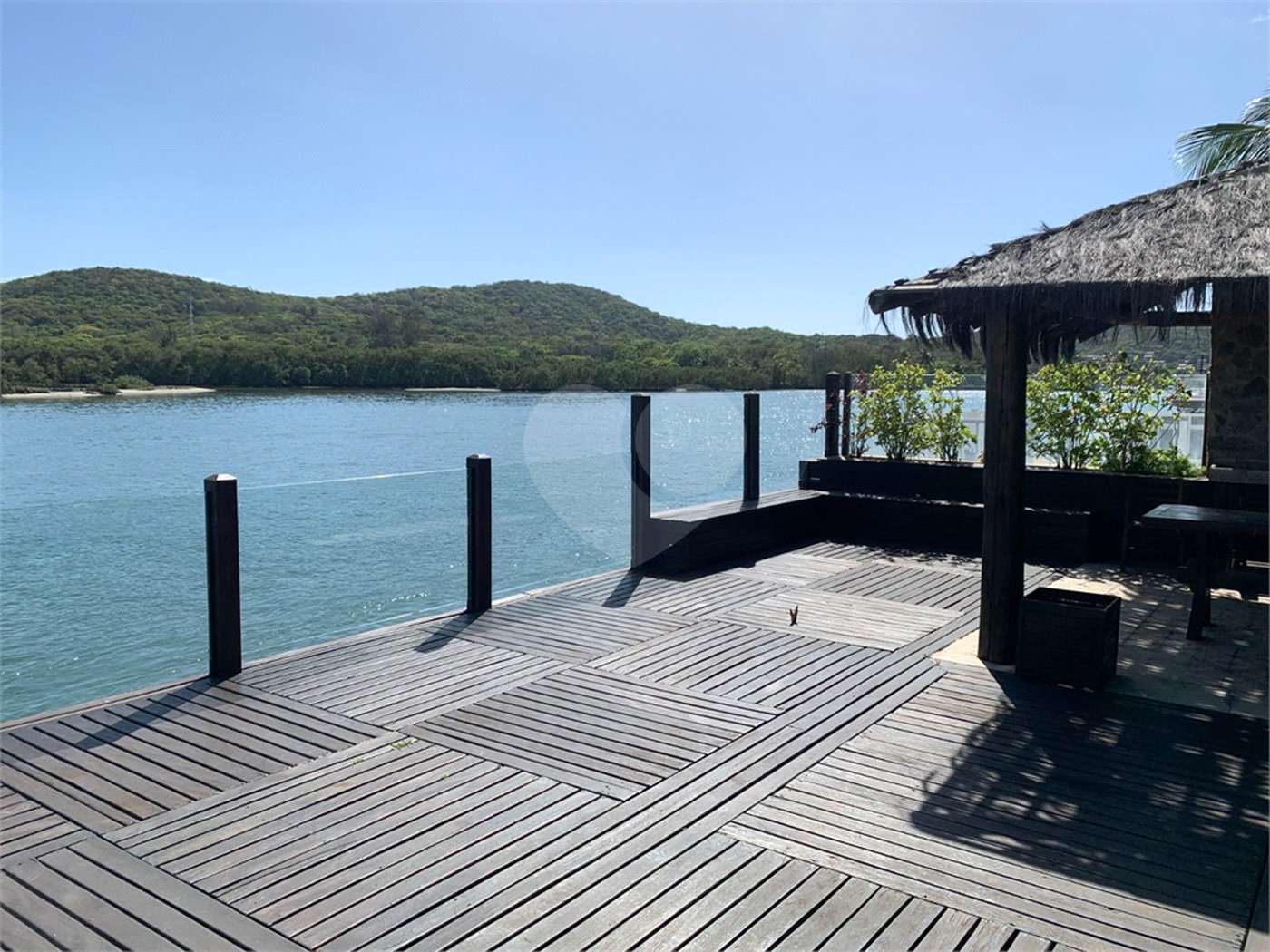 Casa em condomínio à venda com 3 quartos, sendo 2 suítes, em Portinho, Cabo Frio, RJ