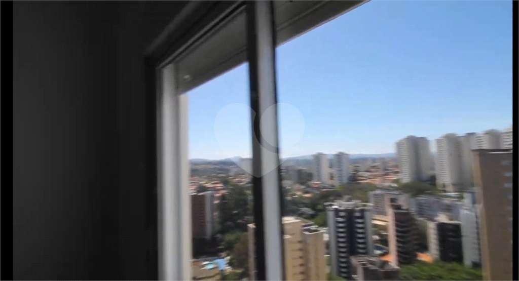 Apartamento à venda com 3 quartos, sendo 1 suíte, em Morumbi, São Paulo, SP