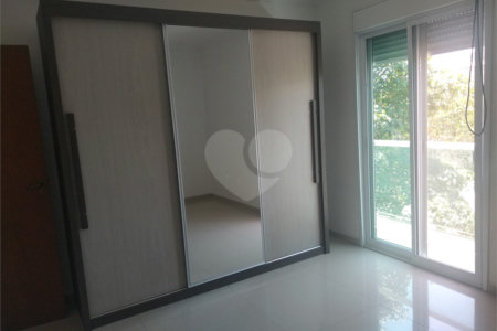 Casa à venda com 4 quartos, sendo 3 suítes, no condomínio Ibiti Royal Park, Sorocaba - SP