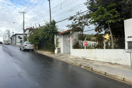 Casa à venda com 3 quartos, sendo 1 suíte, em Chácara Primavera, Suzano, SP
