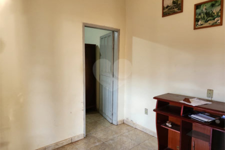 Casa à venda com 4 quartos em Vila Xavier (vila Xavier), Araraquara, SP