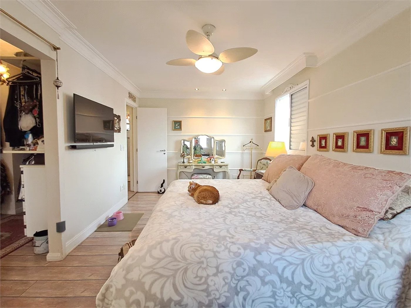 Apartamento à venda com 2 suítes em Vila Romana, São Paulo, SP
