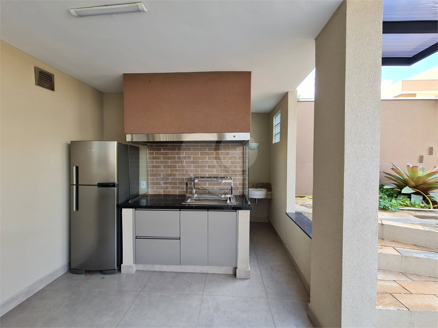 Casa à venda com 3 suítes no condomínio Geneve, Campinas - SP