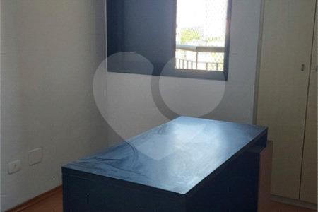 Apartamento à venda com 3 quartos, sendo 1 suíte,  em Vila Parque Jabaquara, São Paulo, SP
