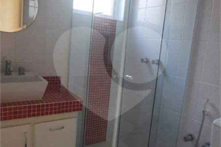 Casa à venda com 3 suítes no condomínio Parque Arco Iris, Atibaia - SP