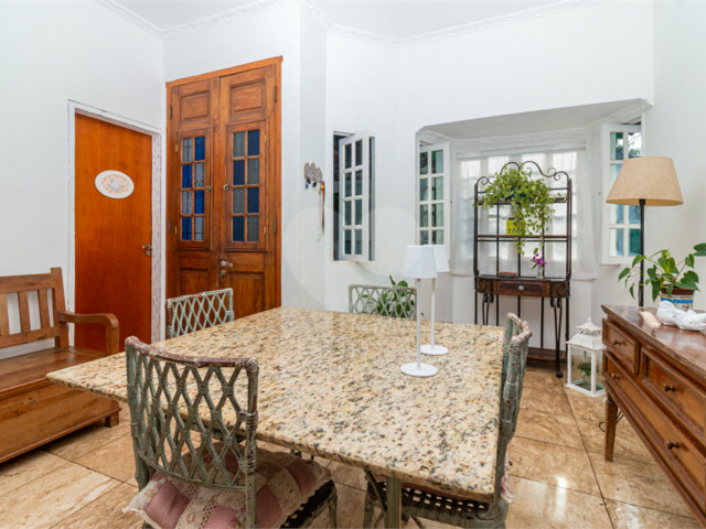 Casa à venda com 3 quartos, sendo 1 suíte,  em Chácara Monte Alegre, São Paulo, SP