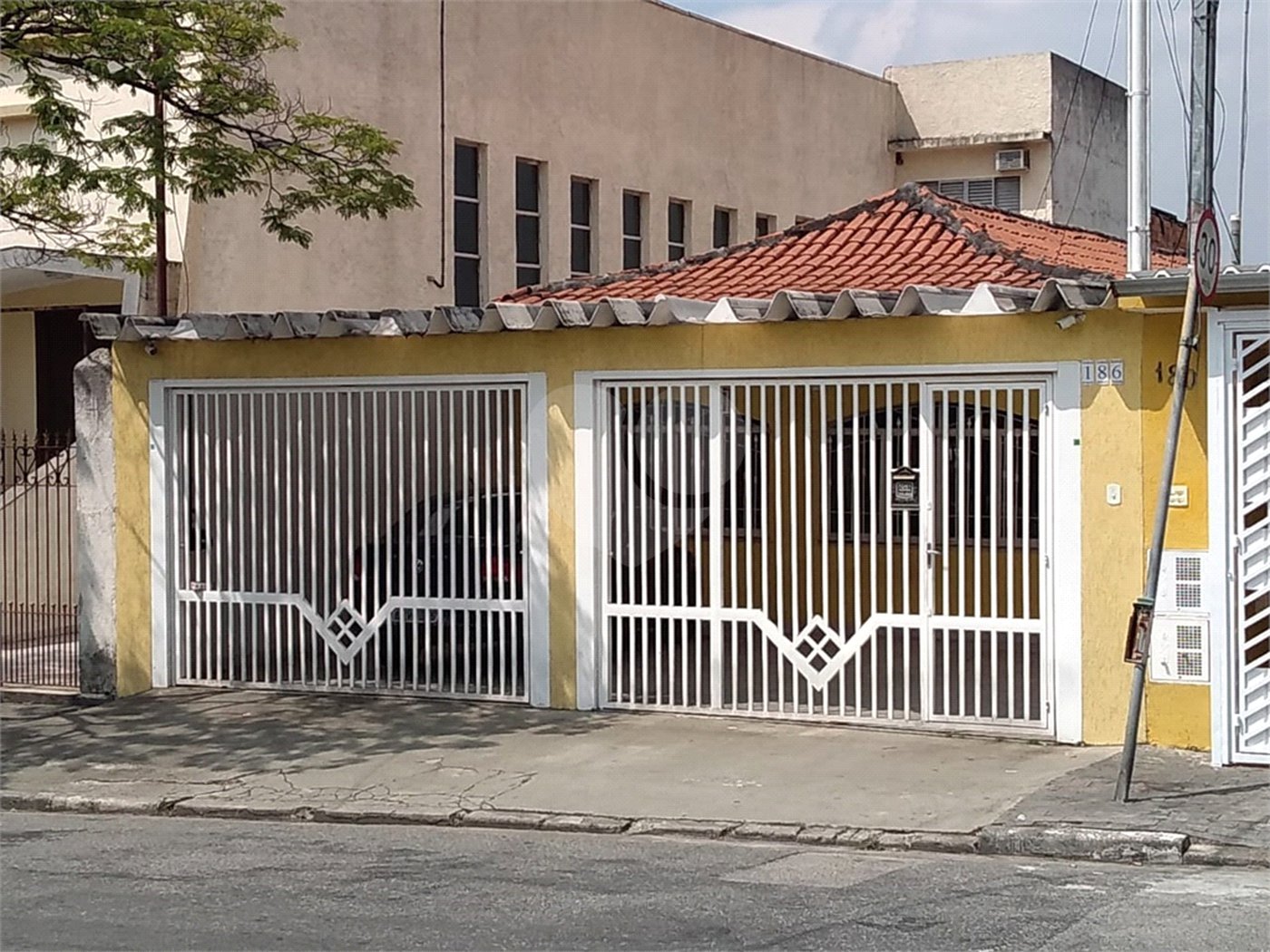 Casa Térrea à venda com 4 quartos, sendo 1 suíte, em Vila Medeiros, São Paulo, SP
