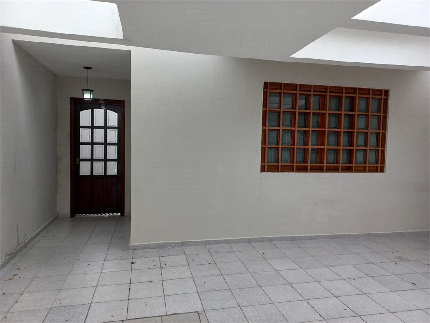 Sobrado à venda com 4 quartos, sendo 3 suítes,  em Cidade São Francisco, São Paulo, SP