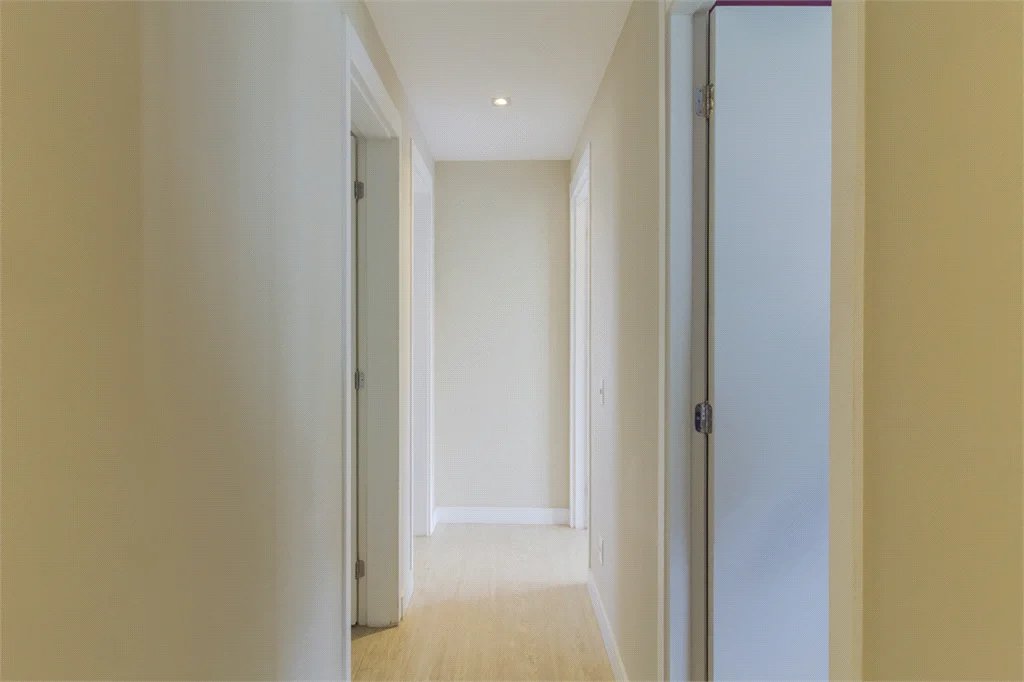 Apartamento à venda com 3 quartos, sendo 1 suíte, em Jardim Vazani, São Paulo, SP