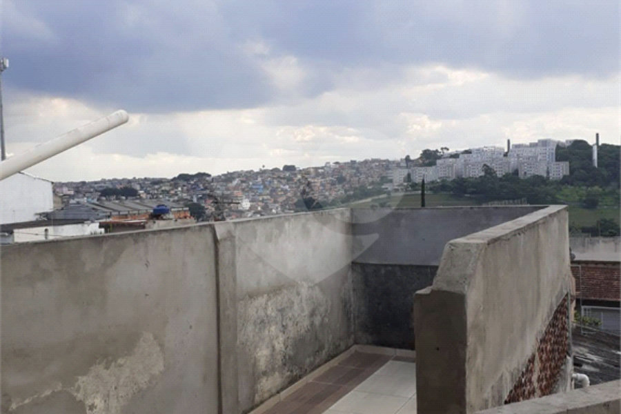 Sobrado à venda com 4 quartos, sendo 1 suíte, em Campo Limpo, São Paulo, SP