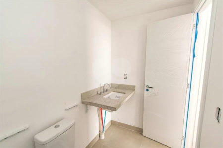 Apartamento à venda com 3 suítes em Vila Firmiano Pinto, São Paulo, SP