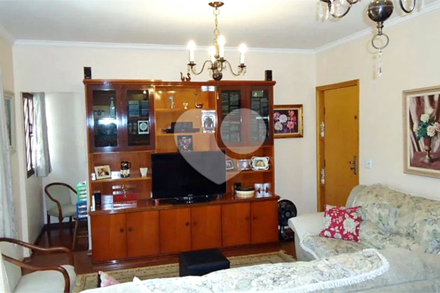 Sobrado à venda com 3 quartos, sendo 1 suíte, em Parada Inglesa, São Paulo, SP