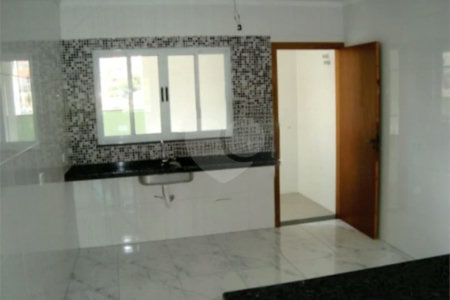Sobrado à venda com 3 quartos, sendo 1 suíte, em Vila Mazzei, São Paulo, SP