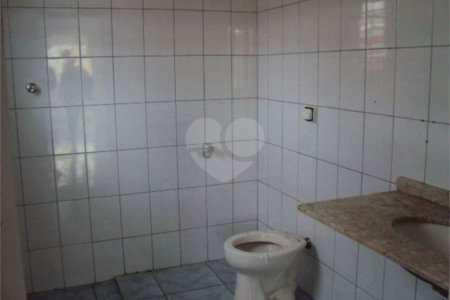 Sobrado à venda com 4 quartos em Parada Inglesa, São Paulo, SP