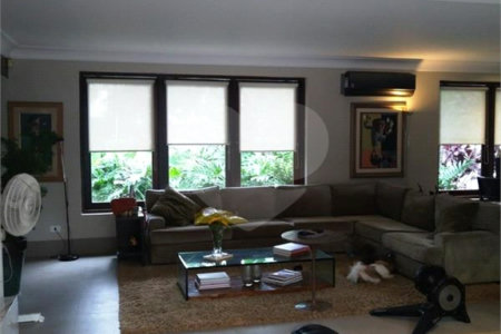 Casa à venda com 4 quartos, sendo 3 suítes, em Vila Tramontano, São Paulo, SP