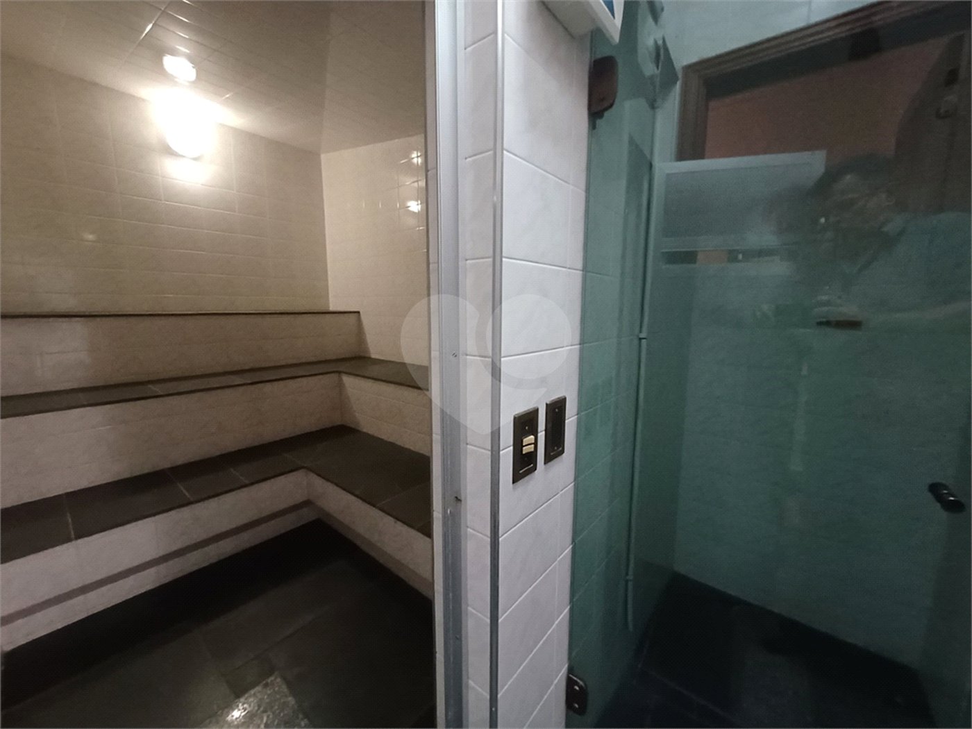 Casa à venda com 6 suítes no condomínio Portal da Raposo, Sorocaba - SP