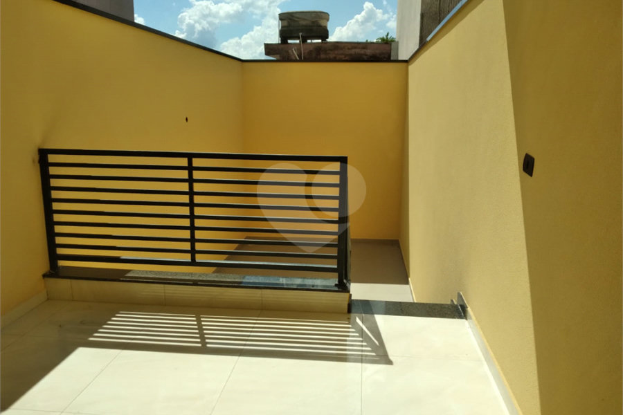 Sobrado à venda com 3 suítes em Vila Nivi, São Paulo, SP