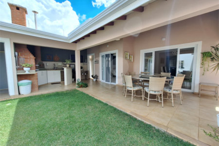 Casa à venda com 3 suítes no condomínio Residencial Villa Di Treviso, Vinhedo - SP