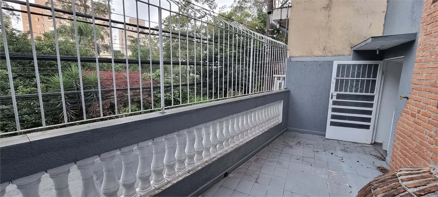 Casa à venda com 3 quartos, sendo 1 suíte, em Jardim Rosa Maria, São Paulo, SP