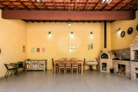 Casa à venda com 3 quartos em Lapa, São Paulo, SP