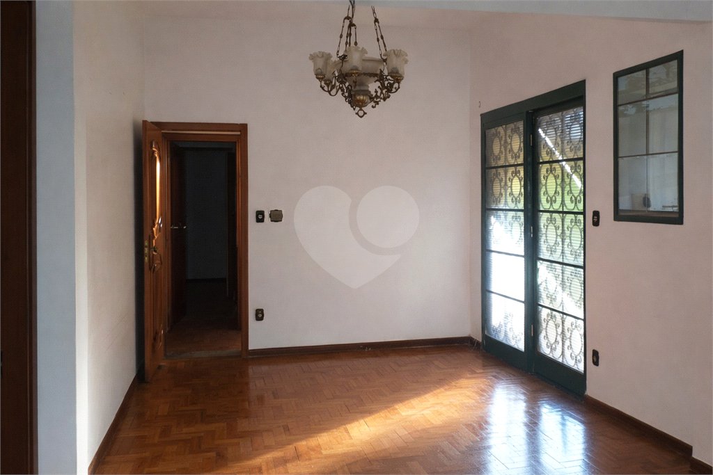 Casa à venda com 2 quartos, sendo 1 suíte, no Centro, Araraquara, SP