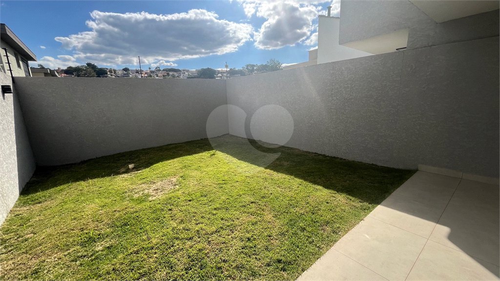 Sobrado à venda ou para alugar com 3 suítes em Jardim do Lago, Atibaia, SP