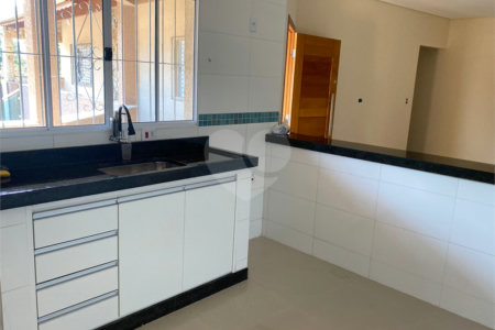 Sobrado para alugar com 4 quartos em Campos de Atibaia, Atibaia, SP