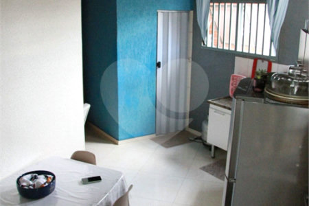 Sobrado à venda com 5 quartos, sendo 1 suíte,  em Jaguaré, São Paulo, SP