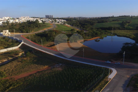 Terreno à venda no condomínio Condomíno Helena Maria, Sorocaba - SP