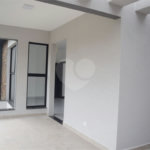 Casa à venda com 4 suítes no condomínio Figueira Garden, Atibaia - SP