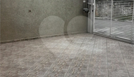 Sobrado à venda com 3 quartos, sendo 1 suíte, em Tremembé, São Paulo, SP
