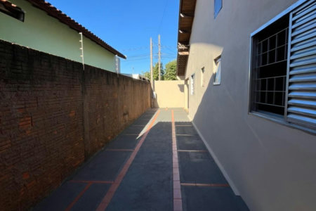 Casa à venda com 4 quartos, sendo 1 suíte,  em Jardim Maristela, Três Lagoas, MS