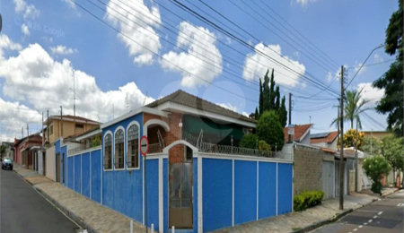 Casa de Vila à venda com 4 quartos, sendo 2 suítes,  em Vila Prado, São Carlos, SP